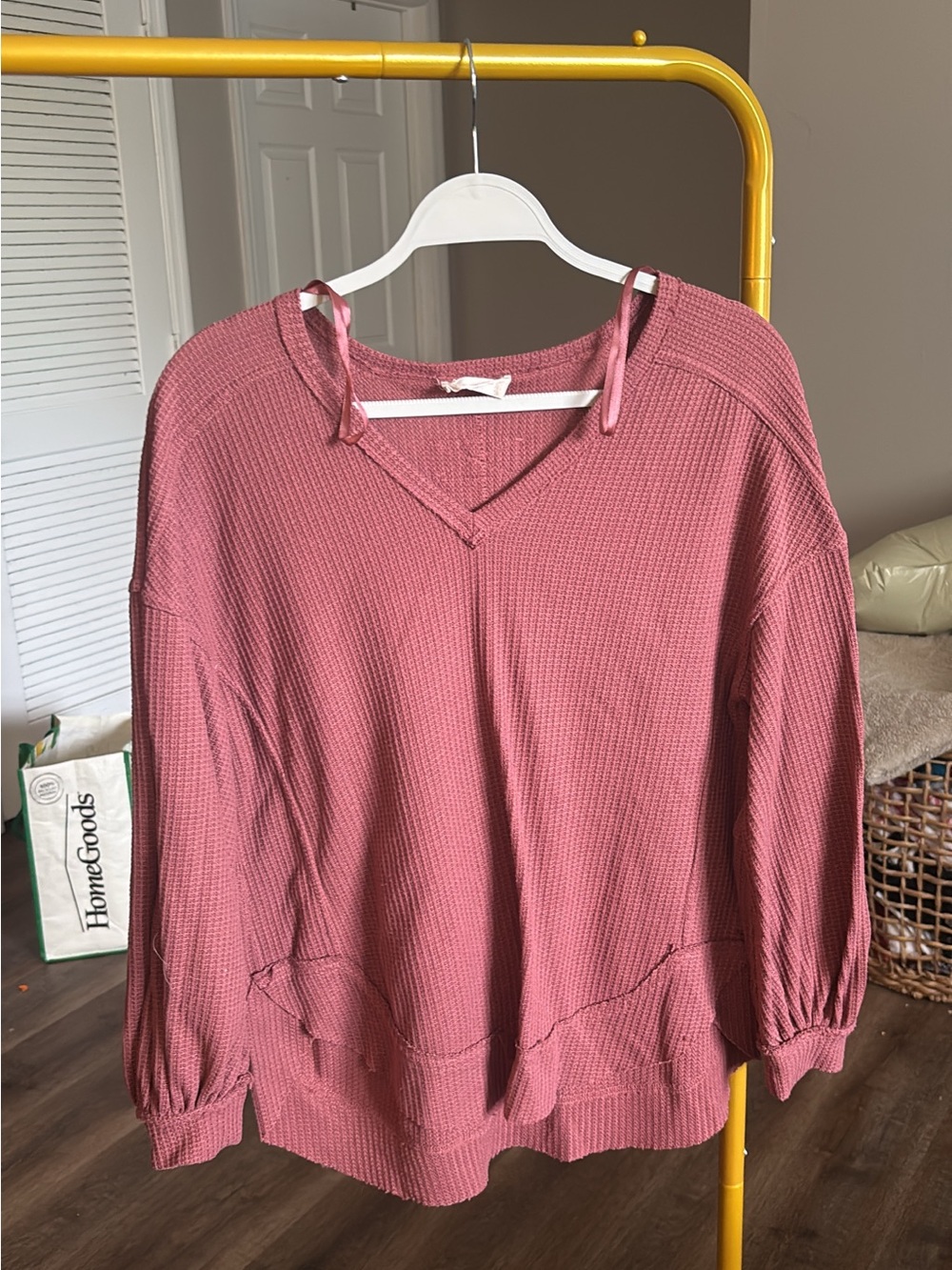 Altar'd State Waffle Knit V-Neck Pullover - Rosewood Pink